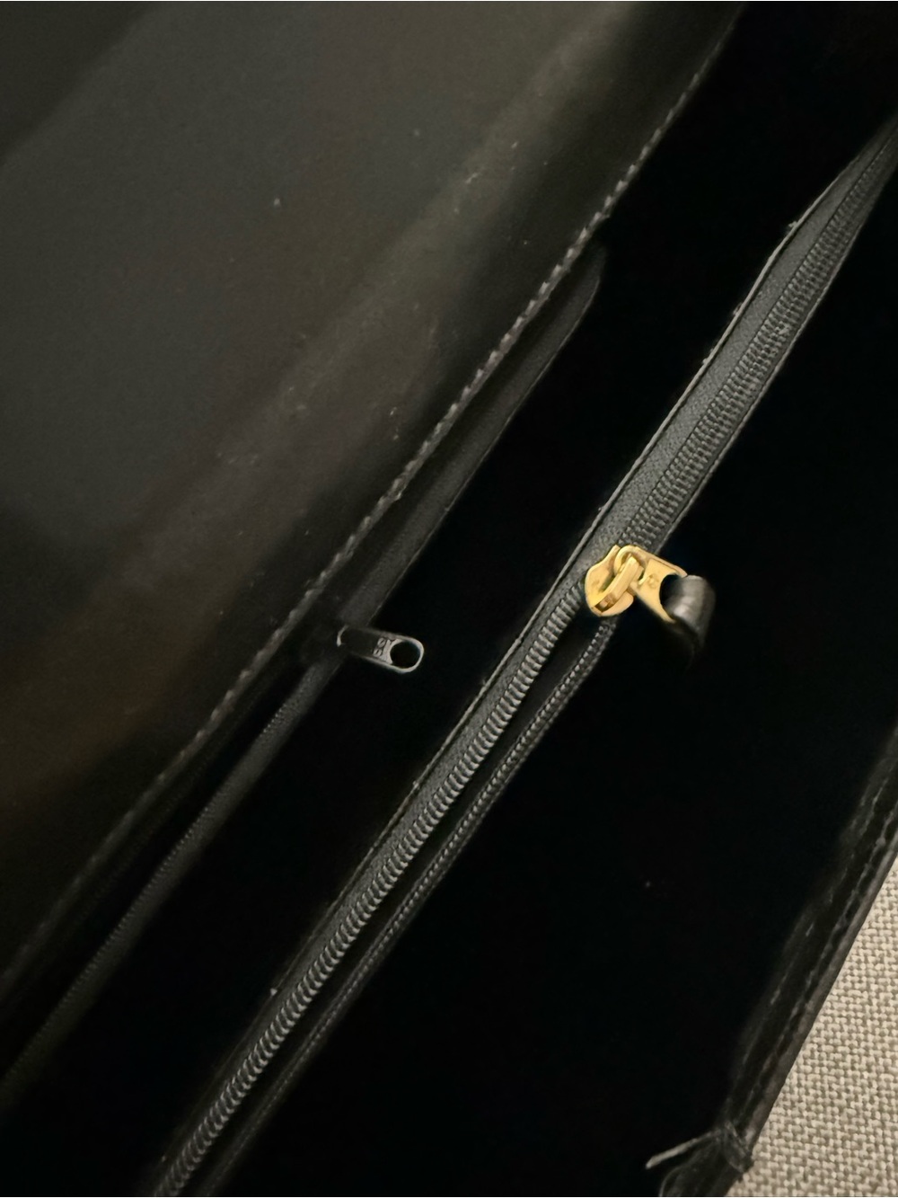 VINTAGE BLACK UMI BRIEFCASE - Picture 7 of 16
